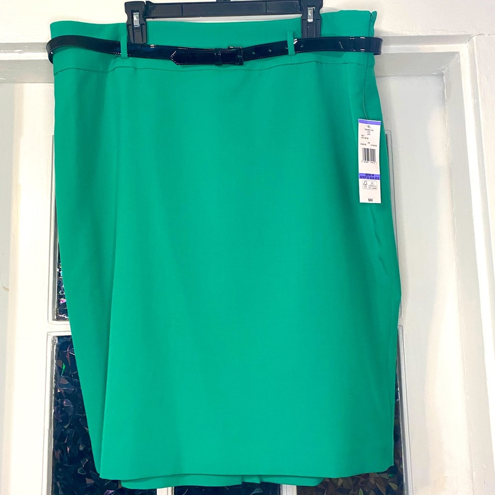 Size 18 Black label by Evan Picone pencil skirt in the color jade
